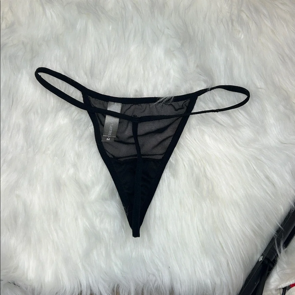 Daisy Fuentes Mesh Thong Panty M